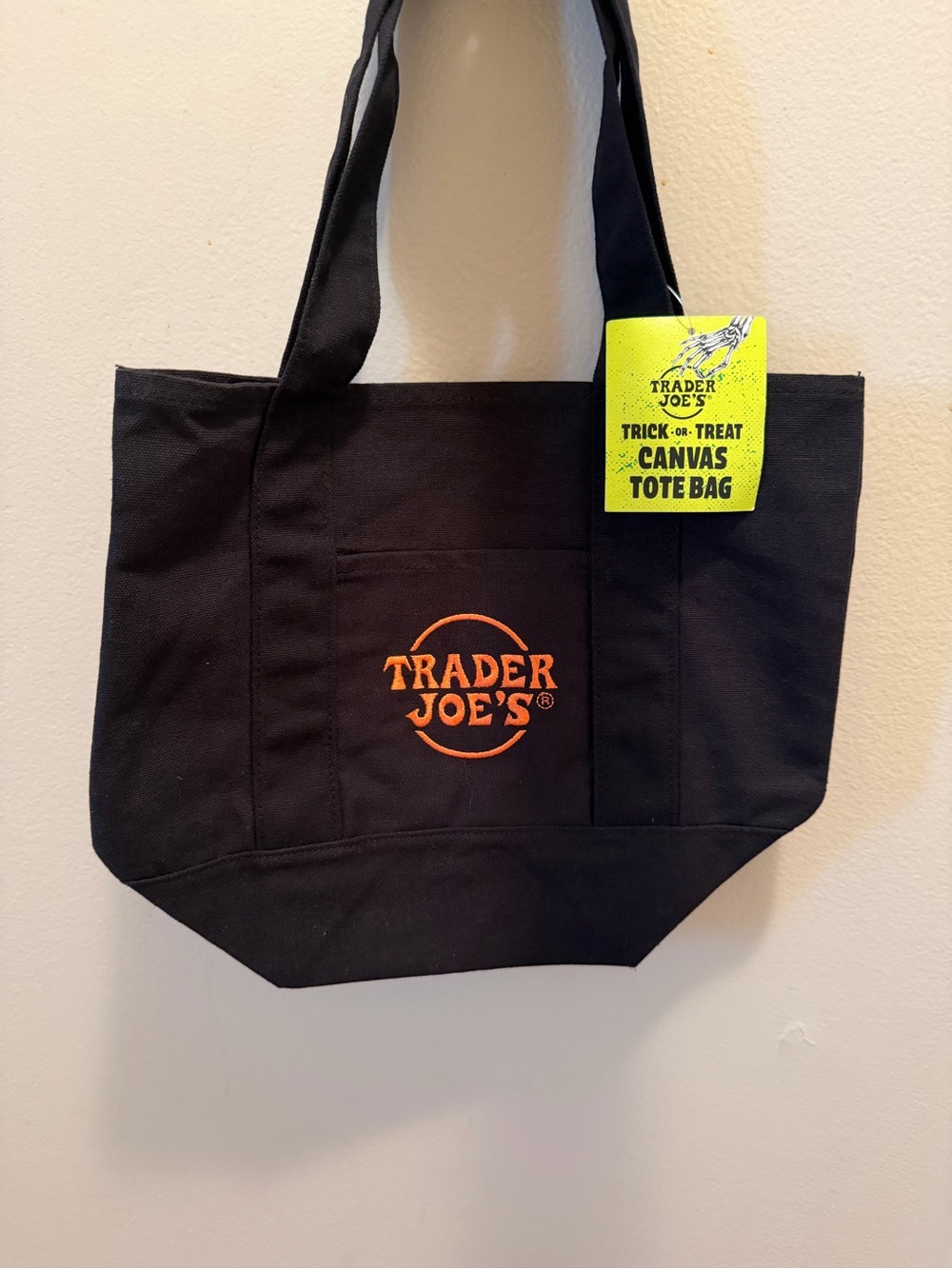 Trader Joe’s Trick-or-Treat Canvas Tote Bag – NWT Halloween Limited Edition